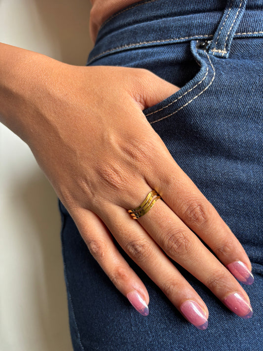 Layered Wavy Ring - Size 7