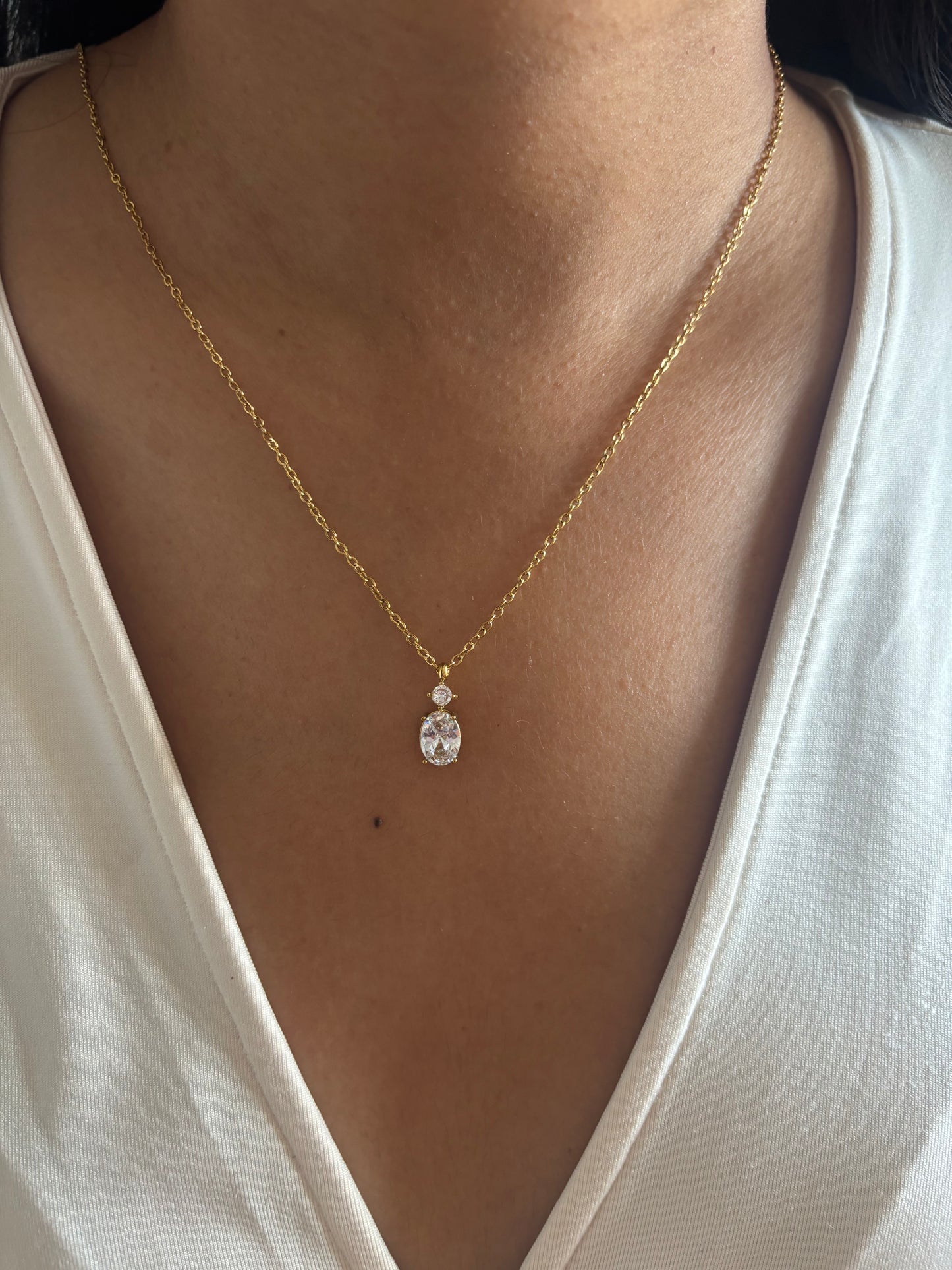 Pine Oval Solitaire Necklace