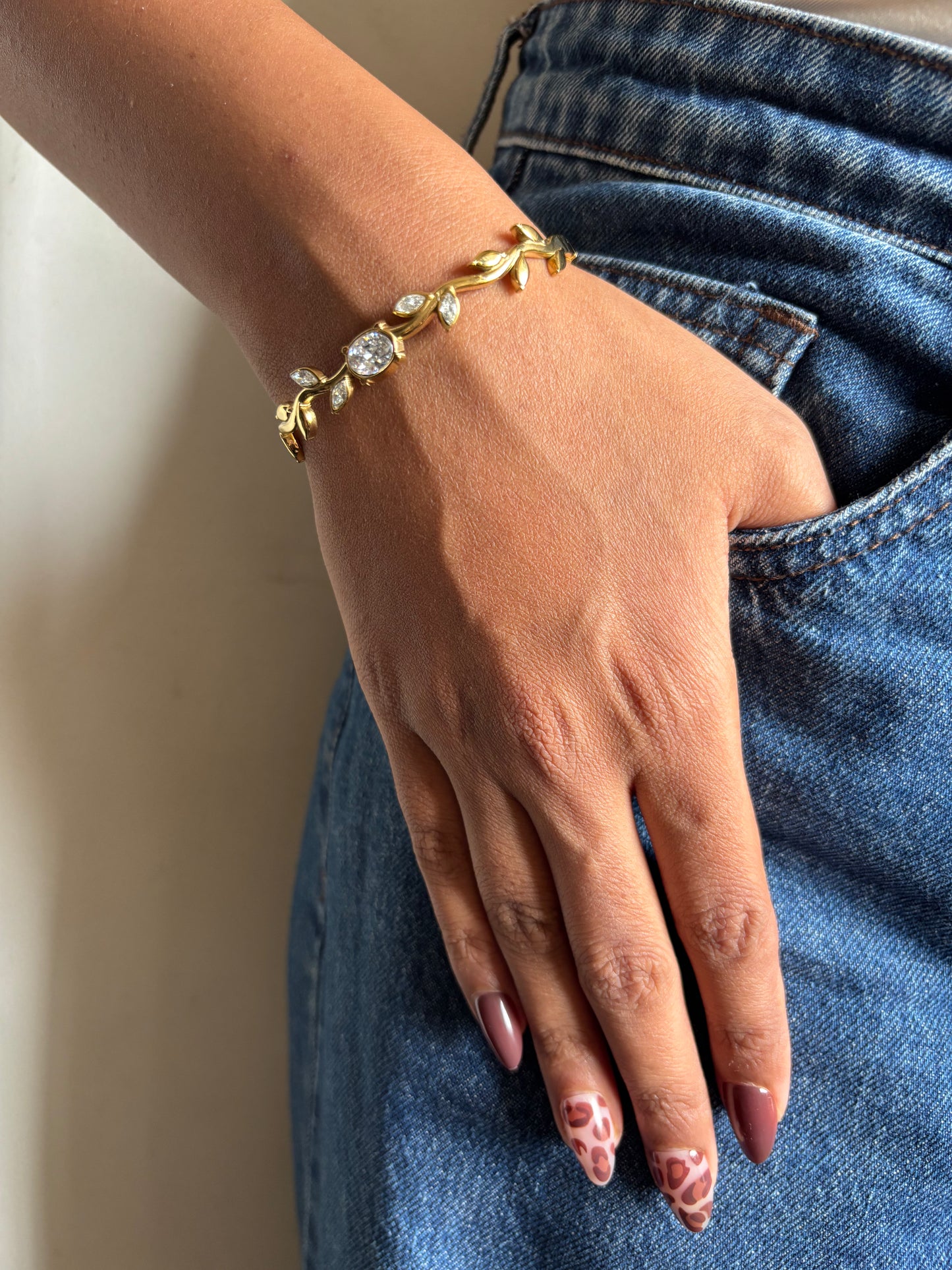 Tulip Veil Bracelet