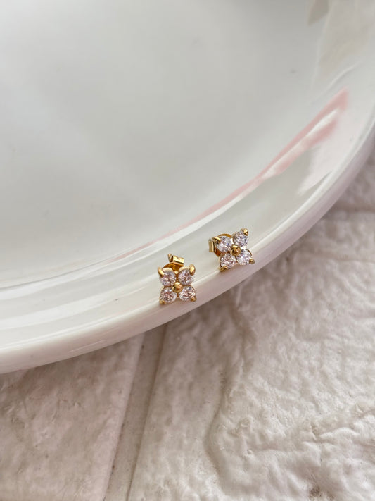 Clovia Studded Stud