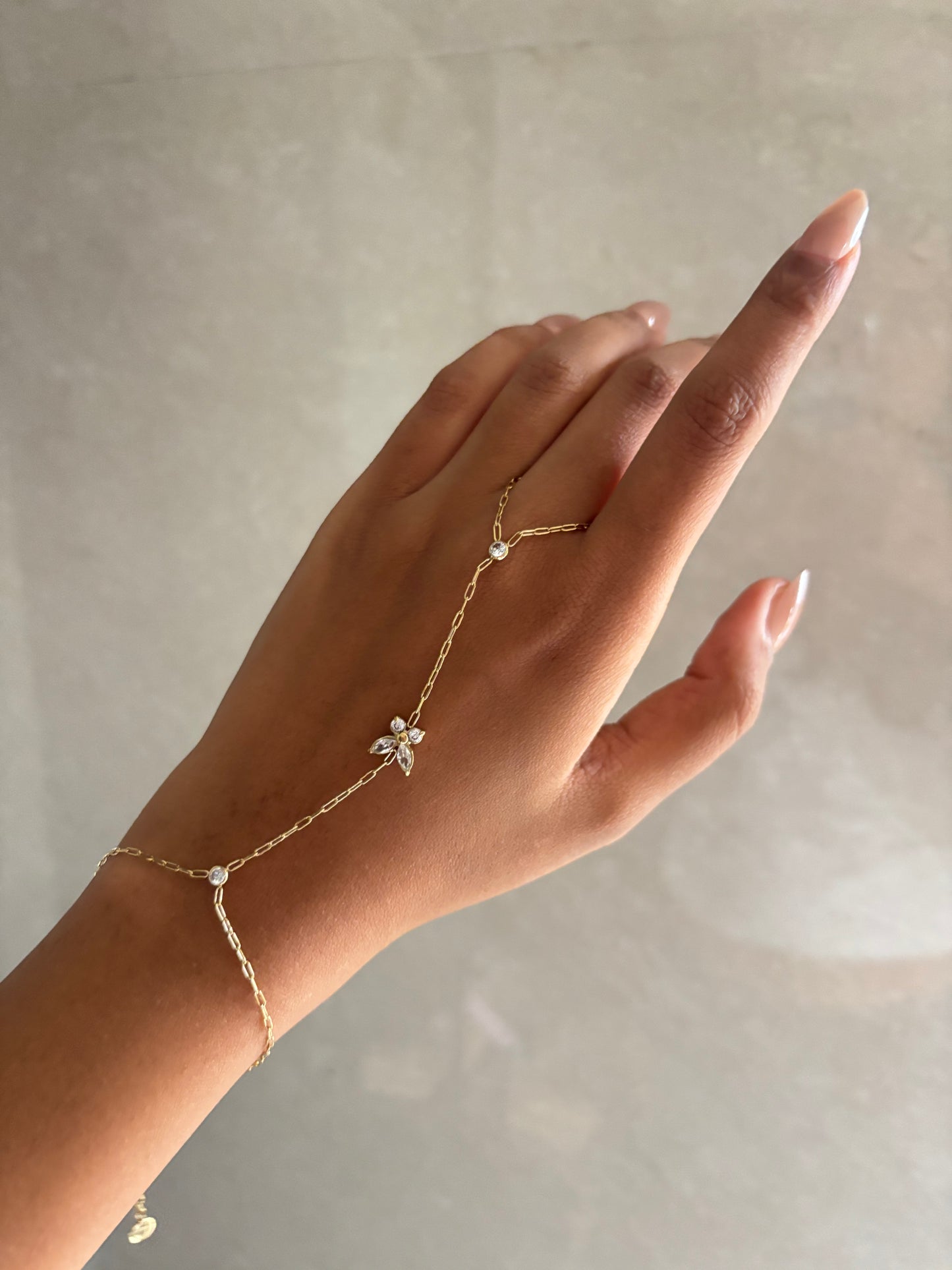 Lea Studded Handchain
