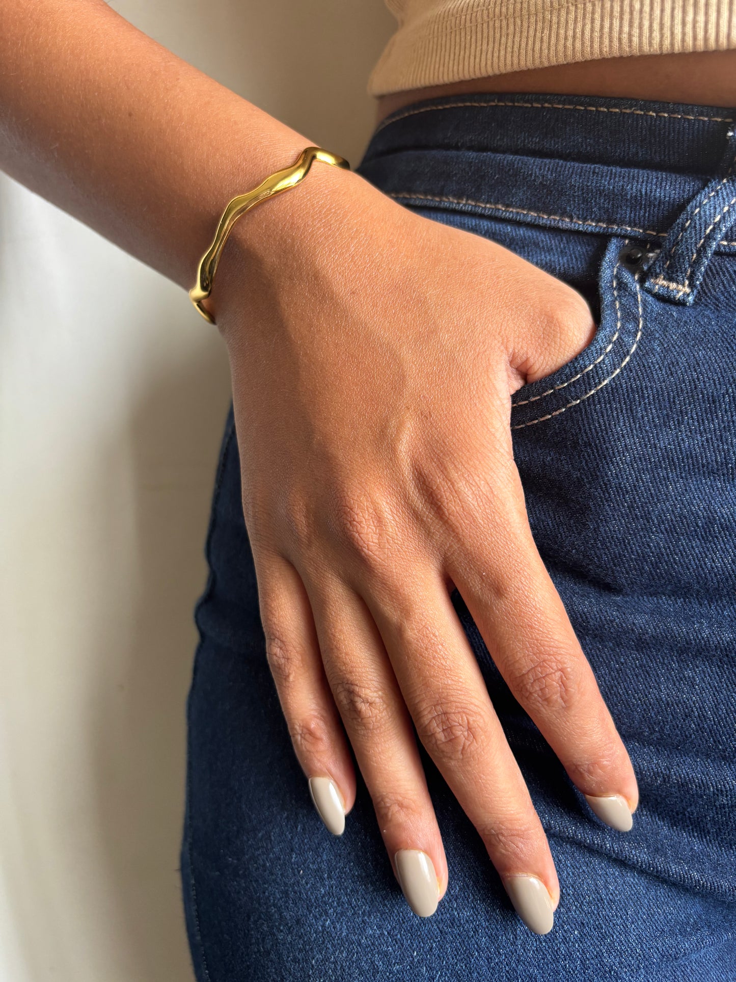 Airy Adjustable Cuff