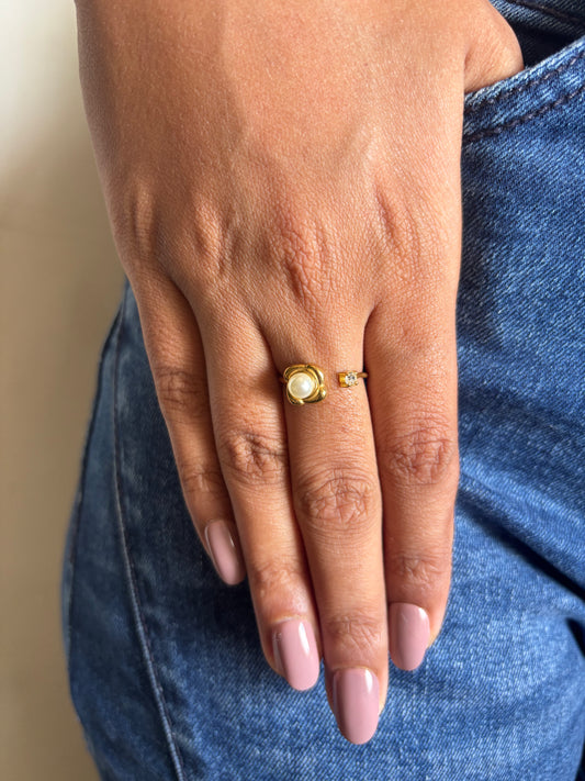 Pearl Bloom Ring