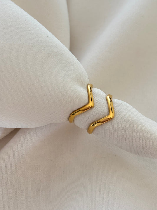 Swift Cut-out Ring