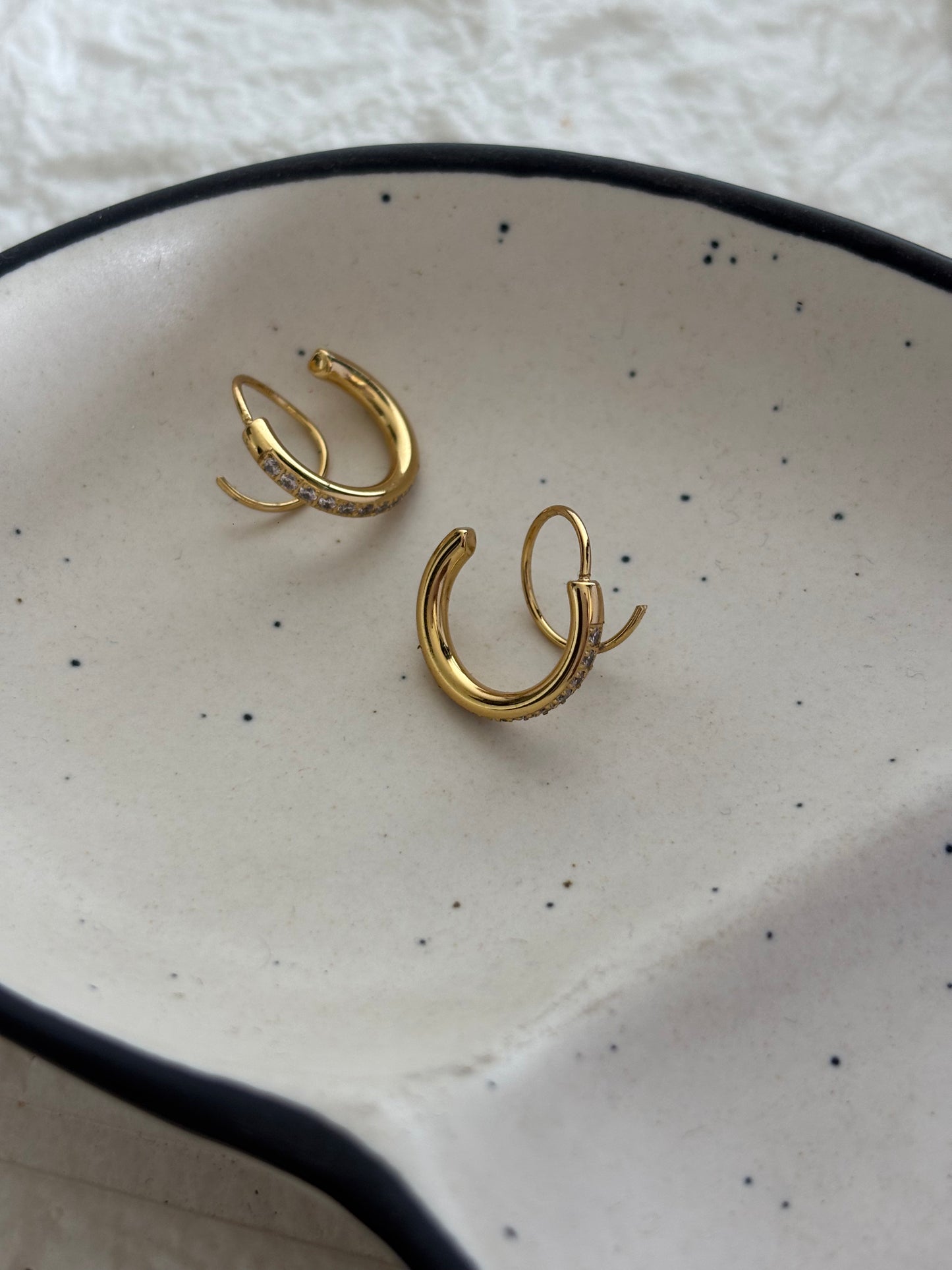 Twirl Studded Ear-Cuff