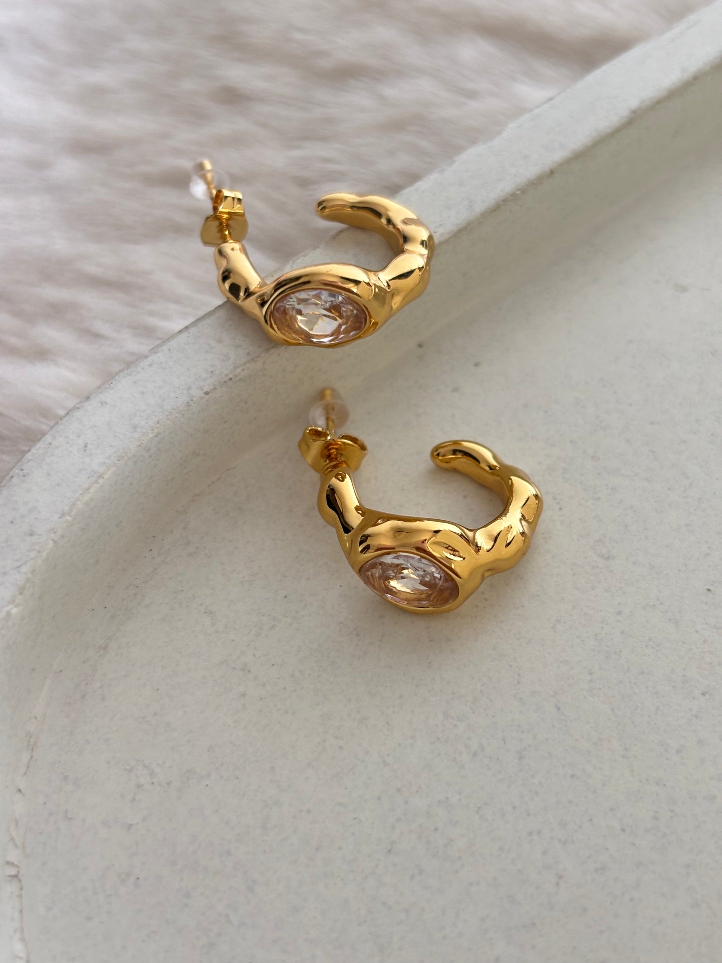 Amy Solitaire Earring