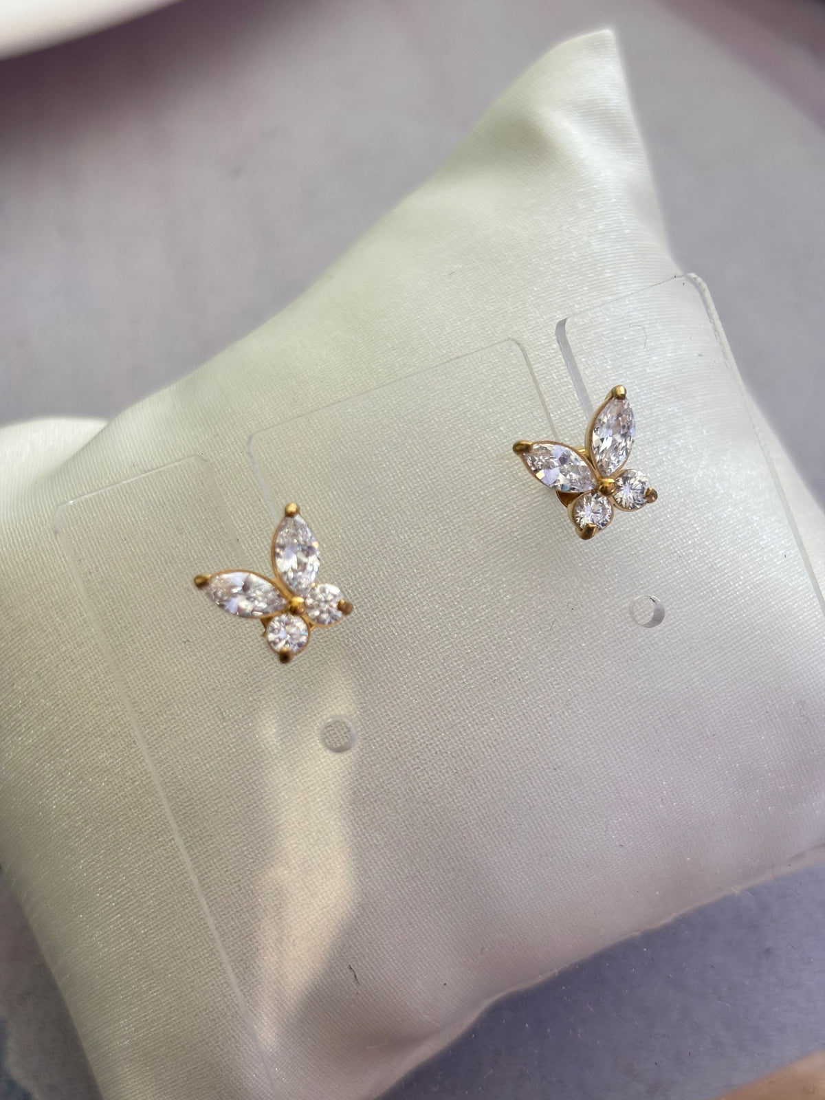 Lea Studs