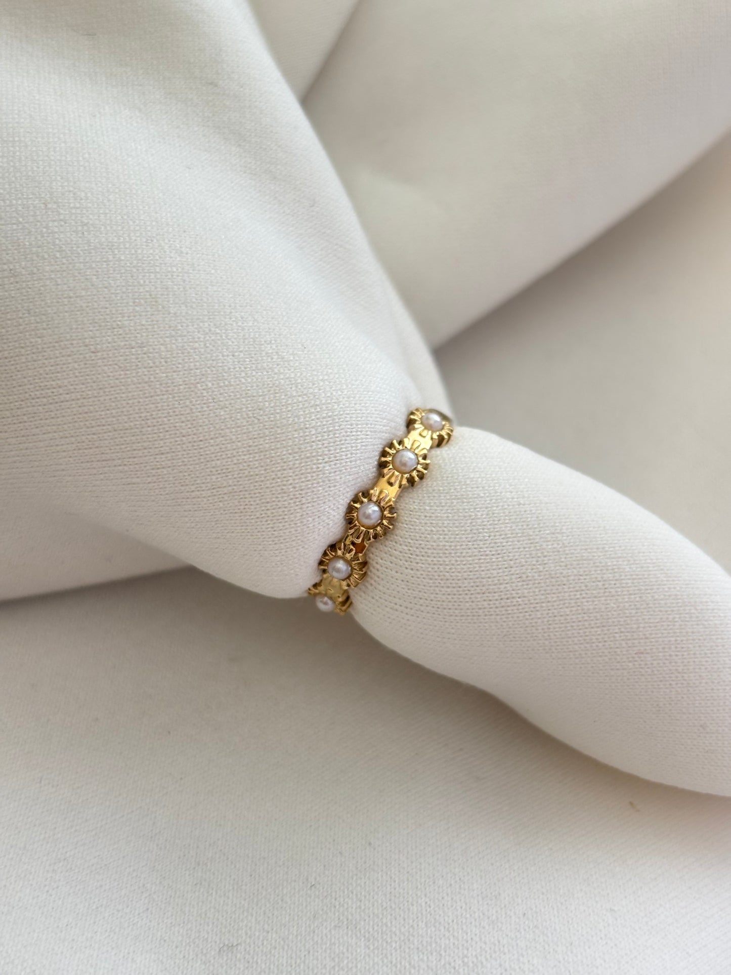 Pearl Bloom Band Ring