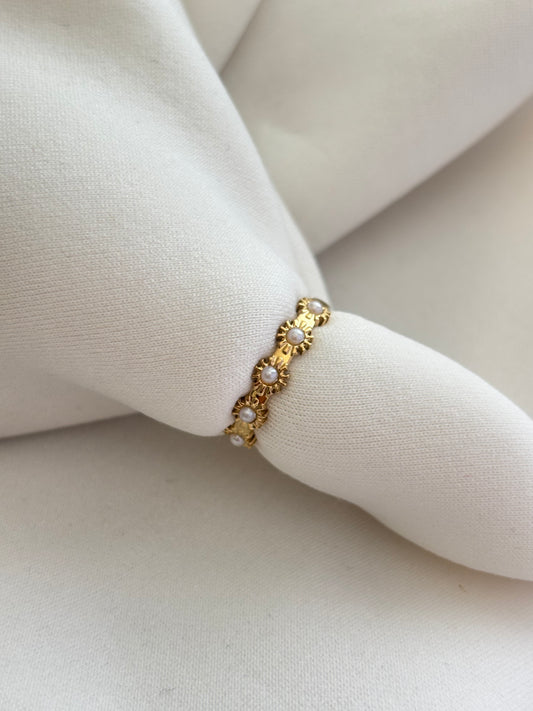 Pearl Bloom Band Ring