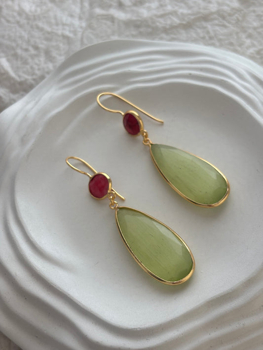 Lime Green Teardrop Dangler Brass