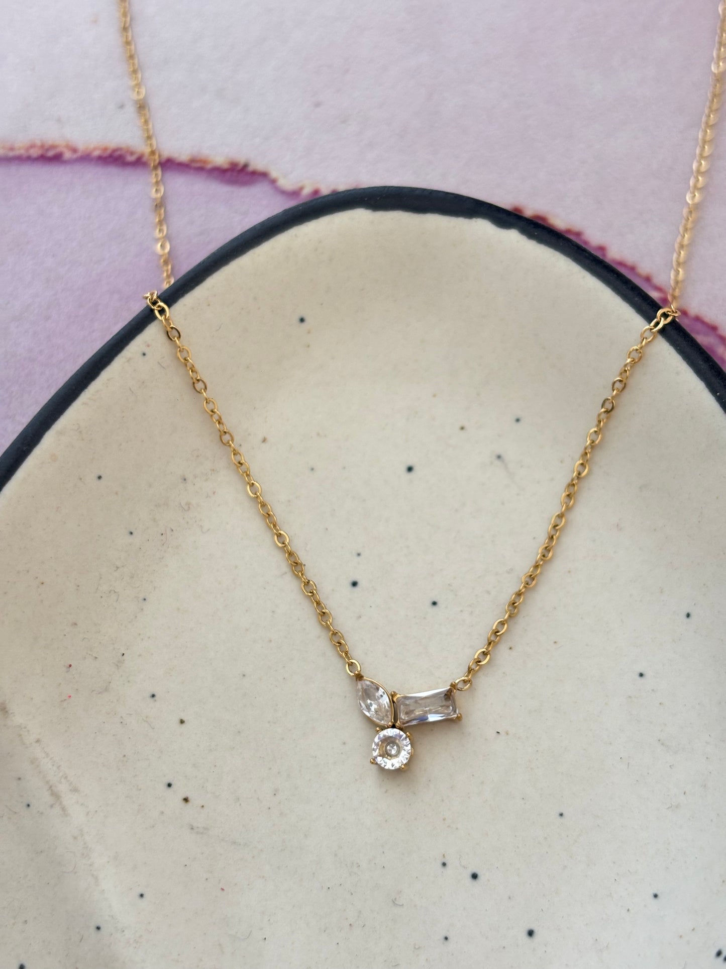 Trio solitaire Necklace