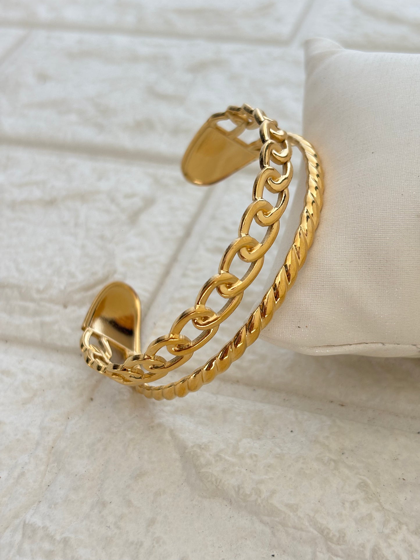 Cuban Cut-out Adjustable Cuff