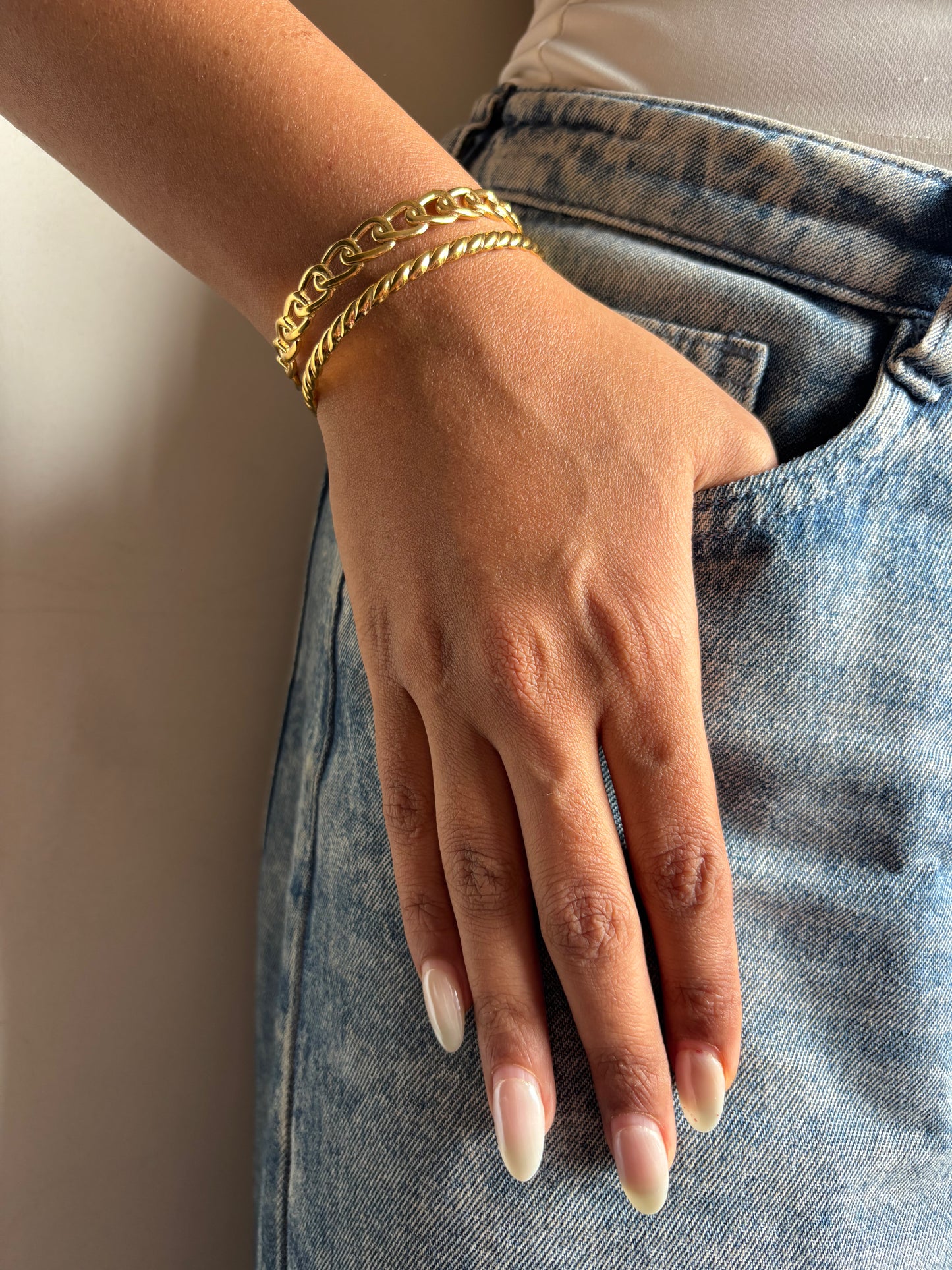 Cuban Cut-out Adjustable Cuff