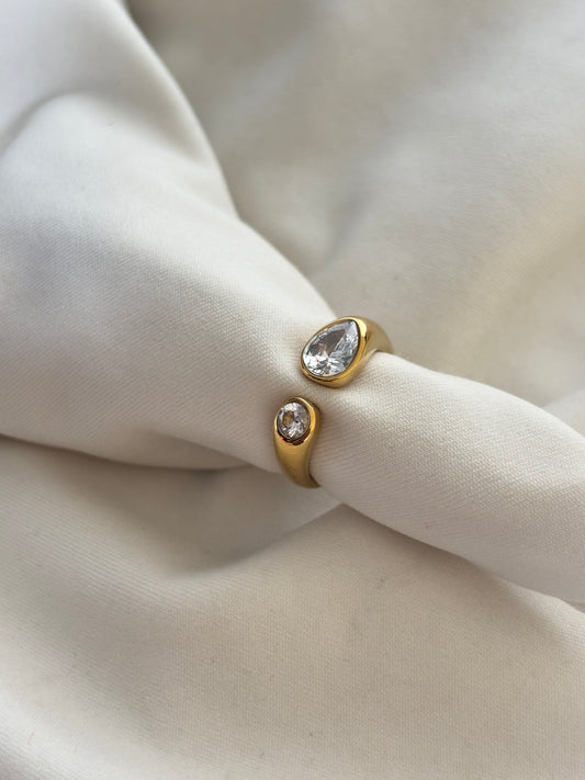 Toi Moi Solitaire Adjustable Ring