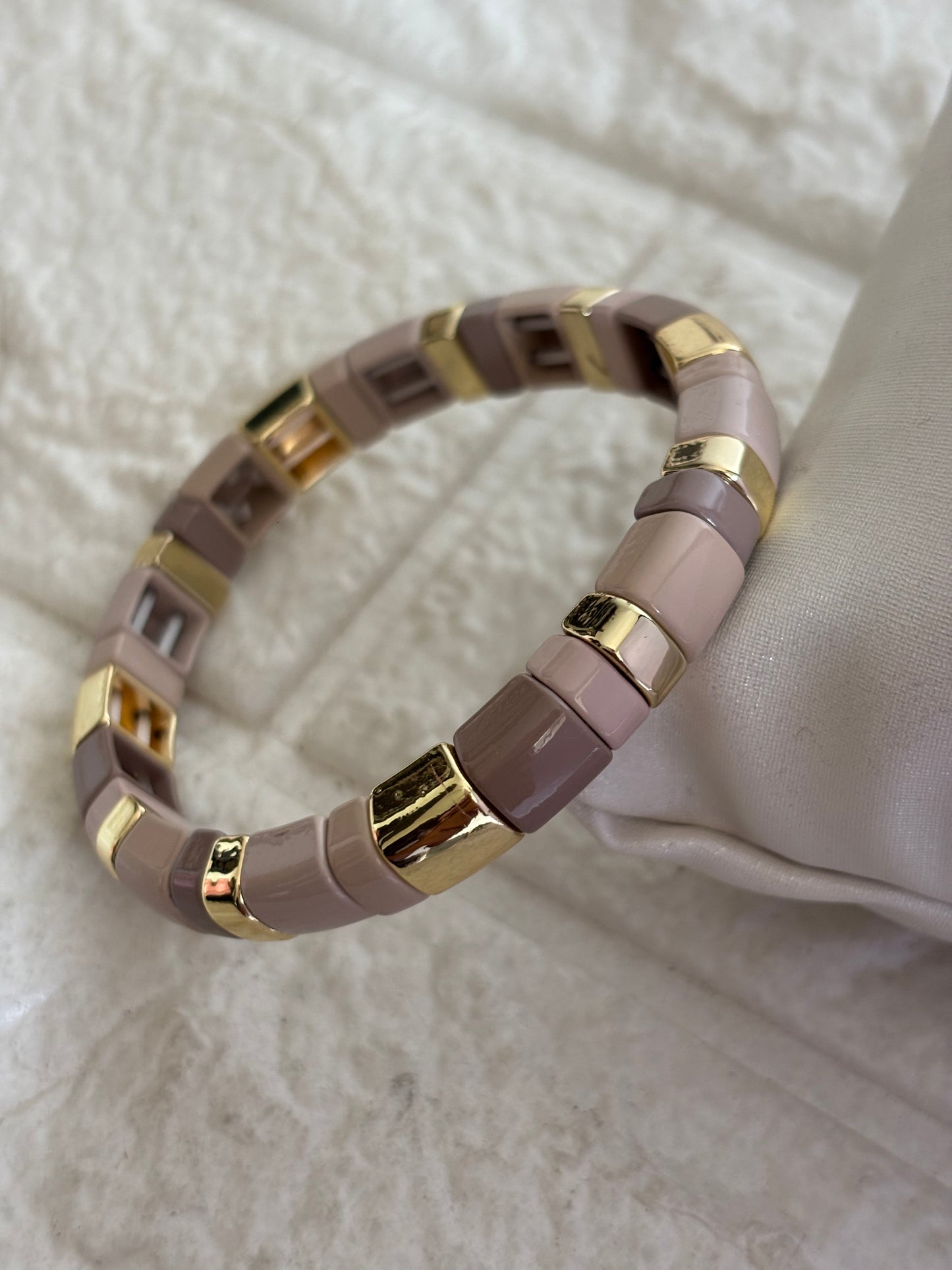 Mauve Enamel Stretchable Bracelet
