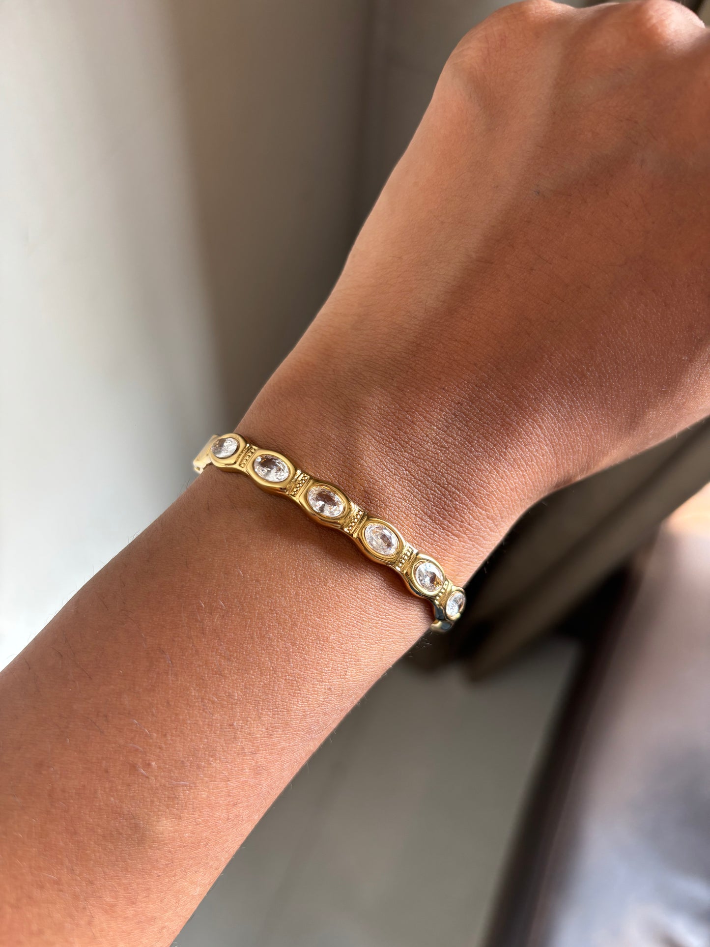 Clear Muse Bracelet - Small Size