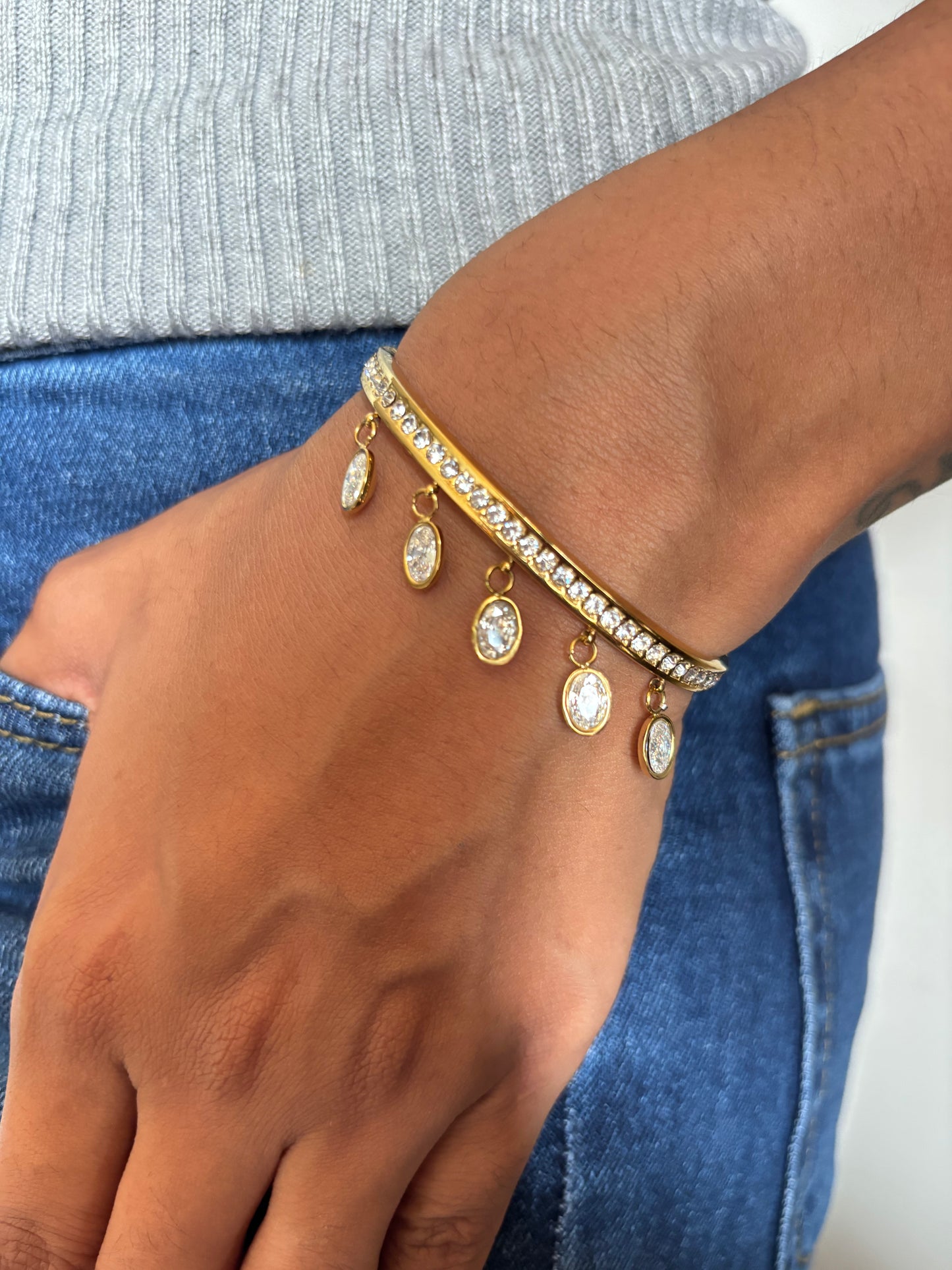 Oval Charm Bracelet - Small Size