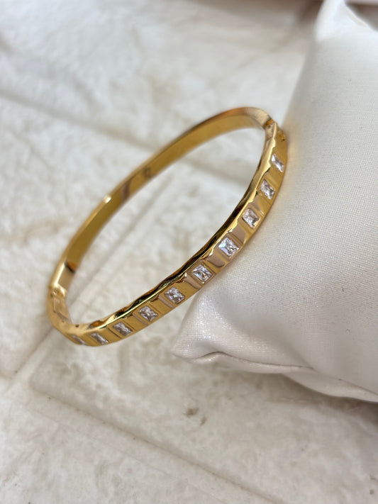 Shaya Clear Studded Bracelet- Small size