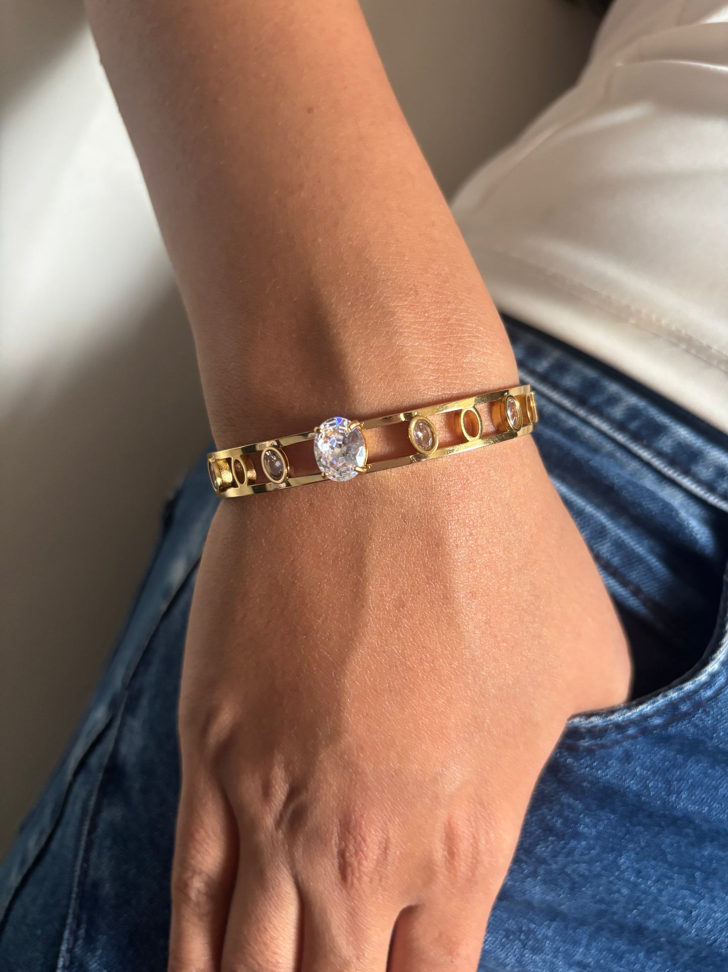 Oval Solitaire Bracelet