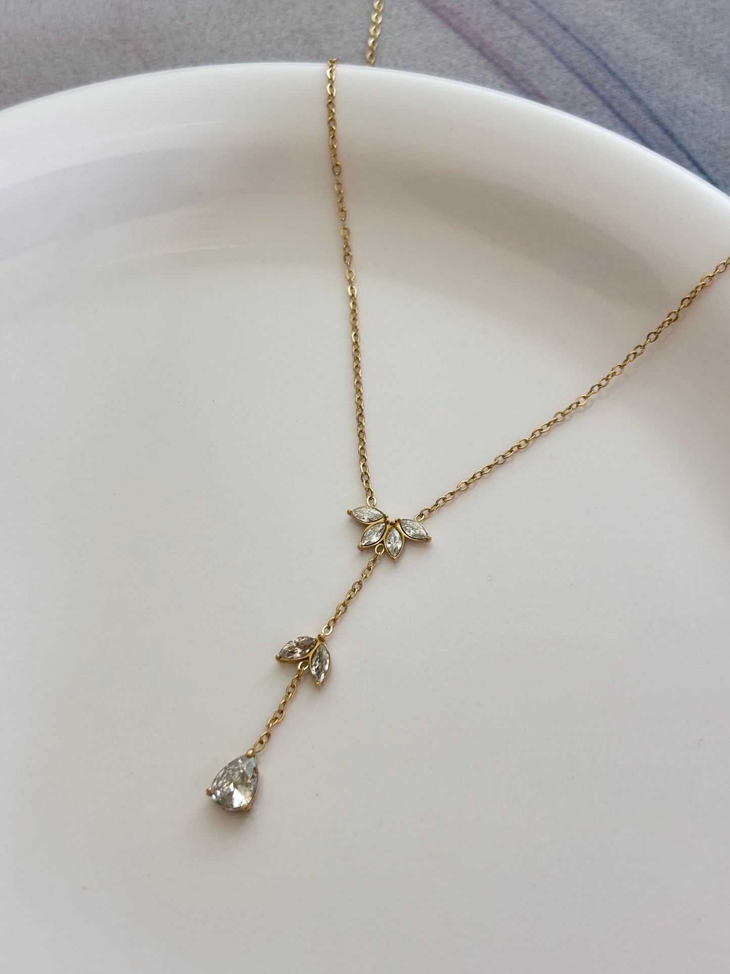 Lily Trail Y Necklace