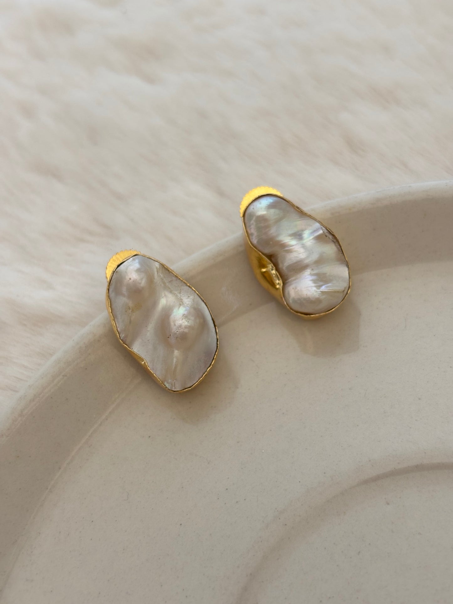 Baroque Pearl studs- Brass