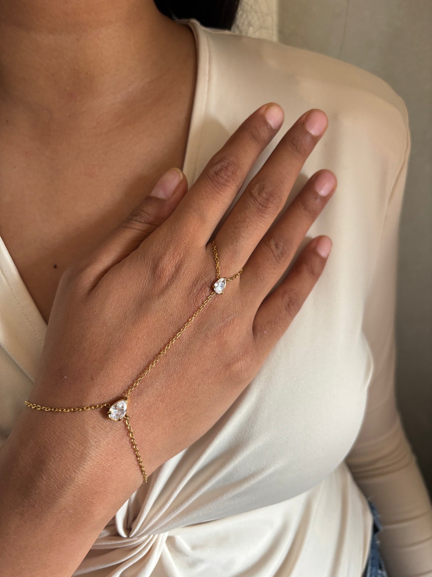 Pear Solitaire Hand Chain