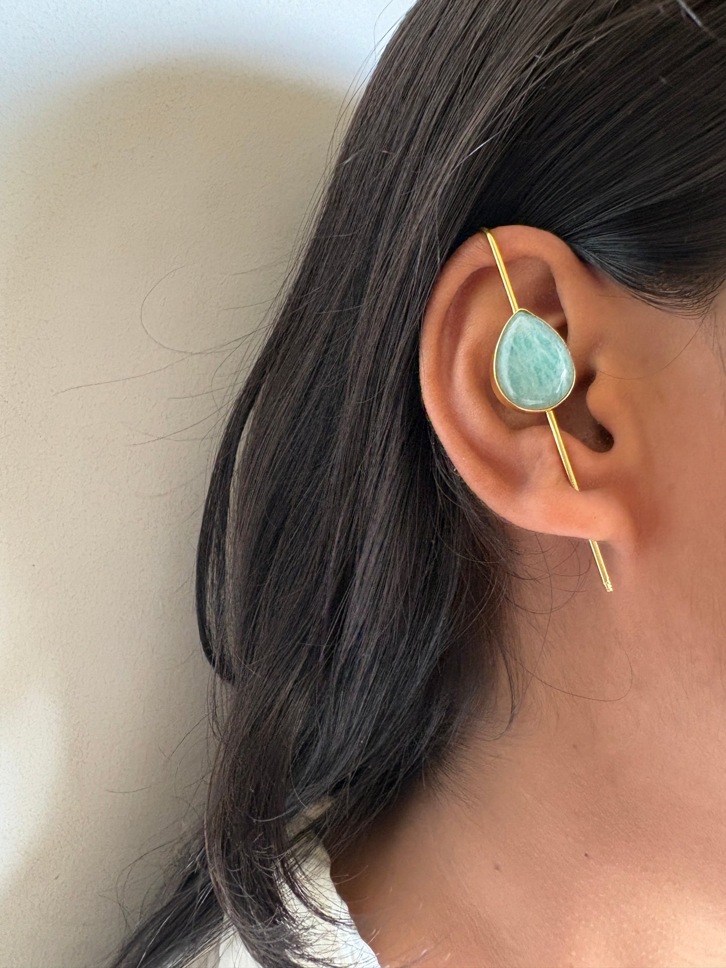 Natural stone Earcuff -Brass