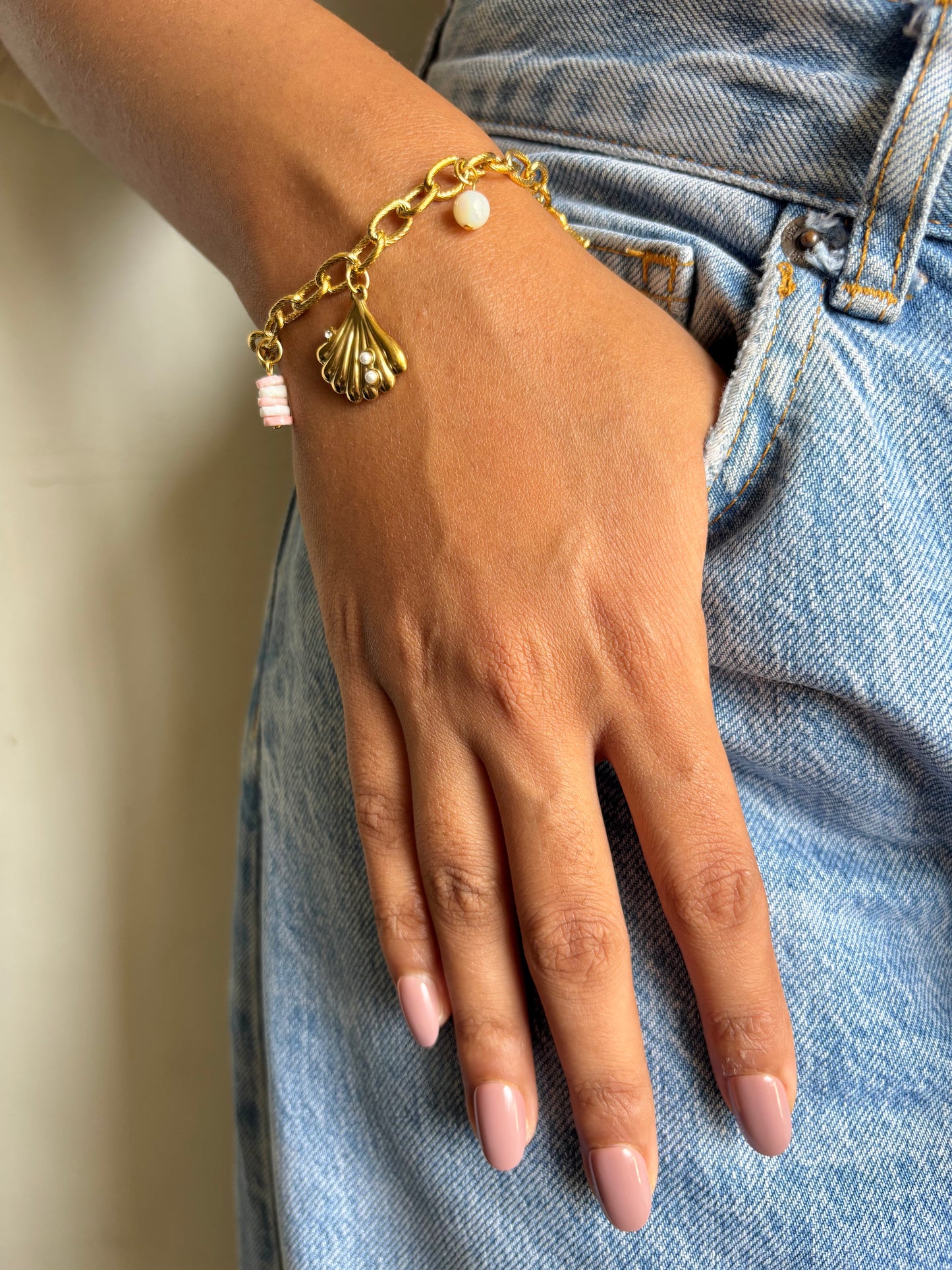 Candy-floss Shell Charm Bracelet