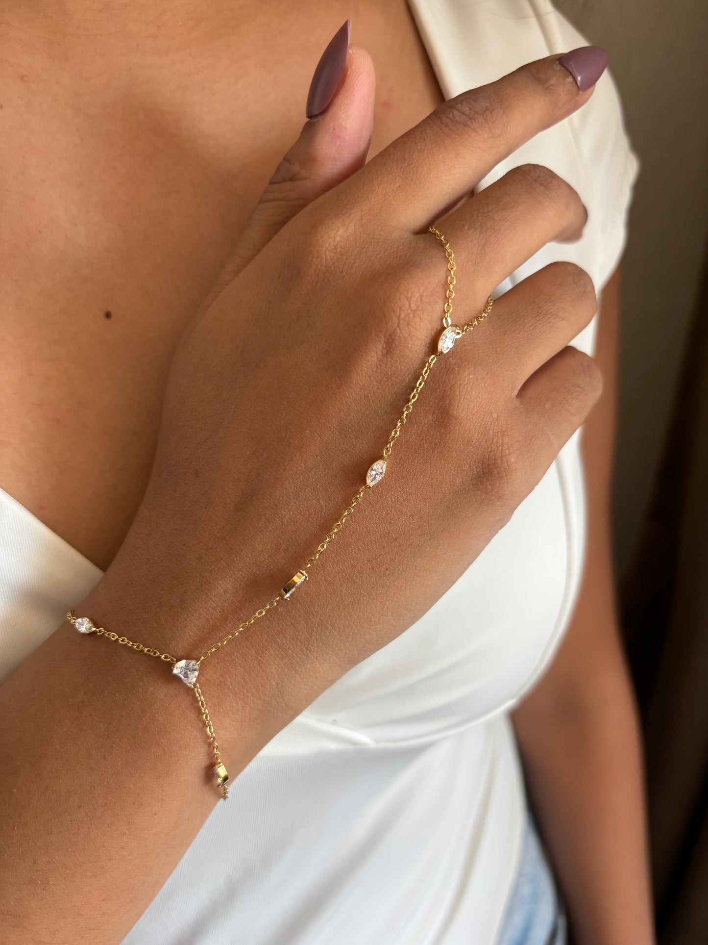 Marie Marquise Hand chain