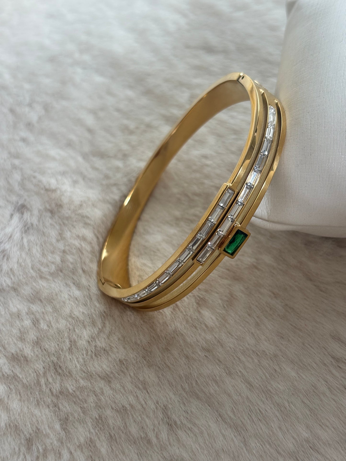 Elowen Emerald Studded Bracelet