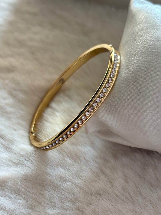 Sparkling Studded Bracelet Small size