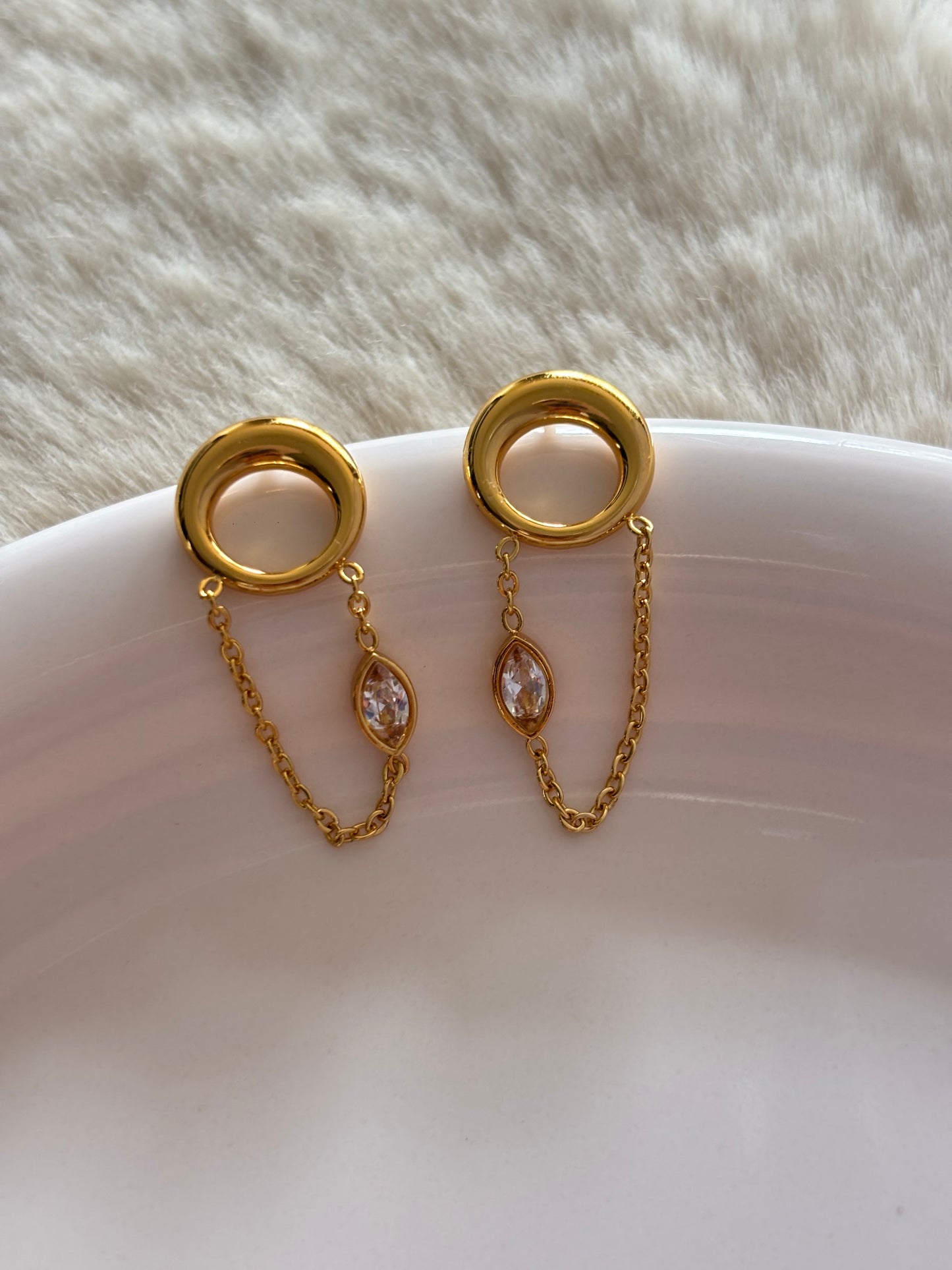 Mauve Drop Chain Earring