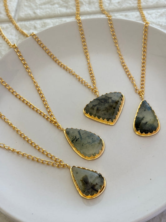 Prehnite Natural Stone Necklace - Brass