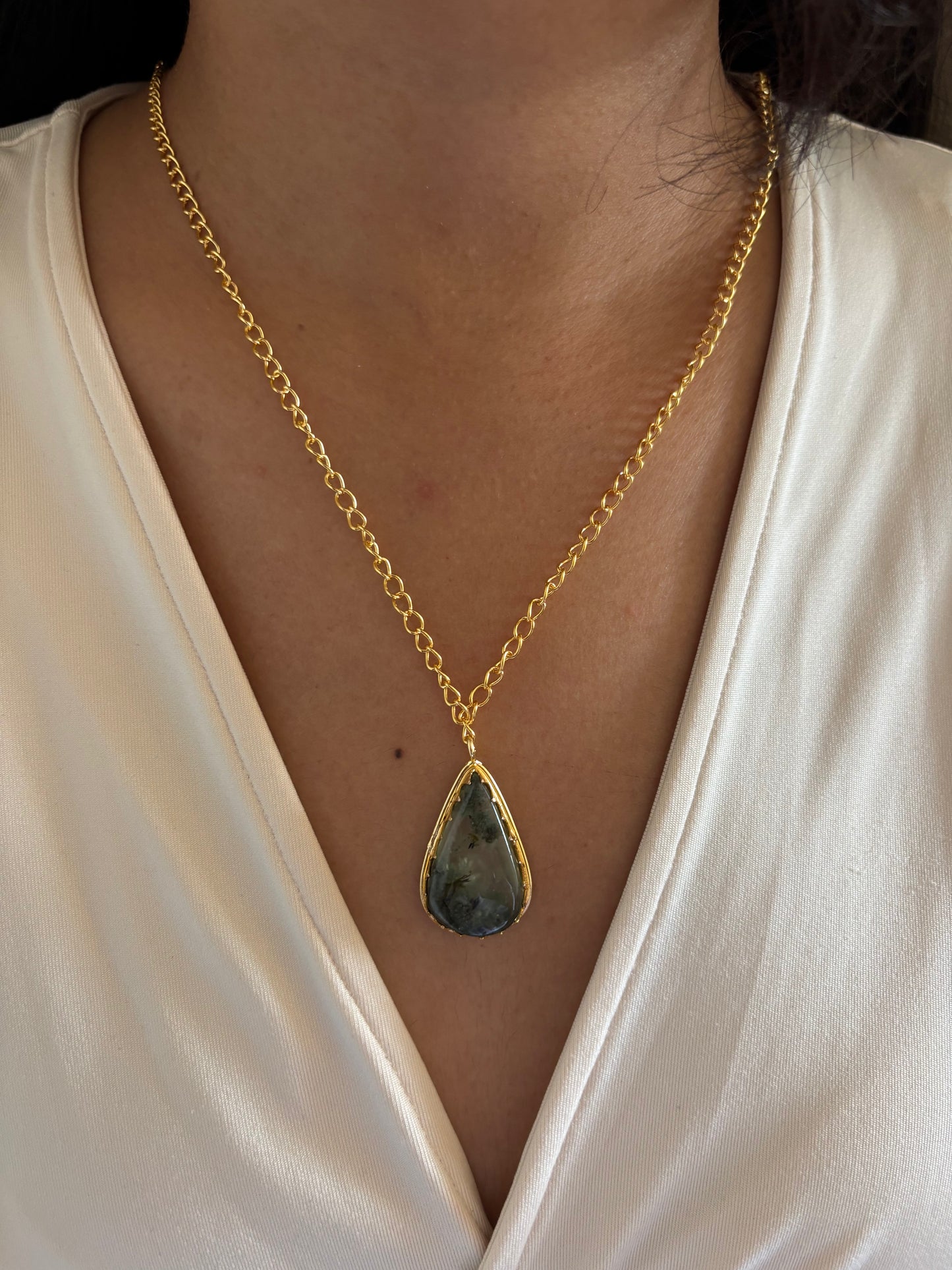 Prehnite Natural Stone Necklace - Brass
