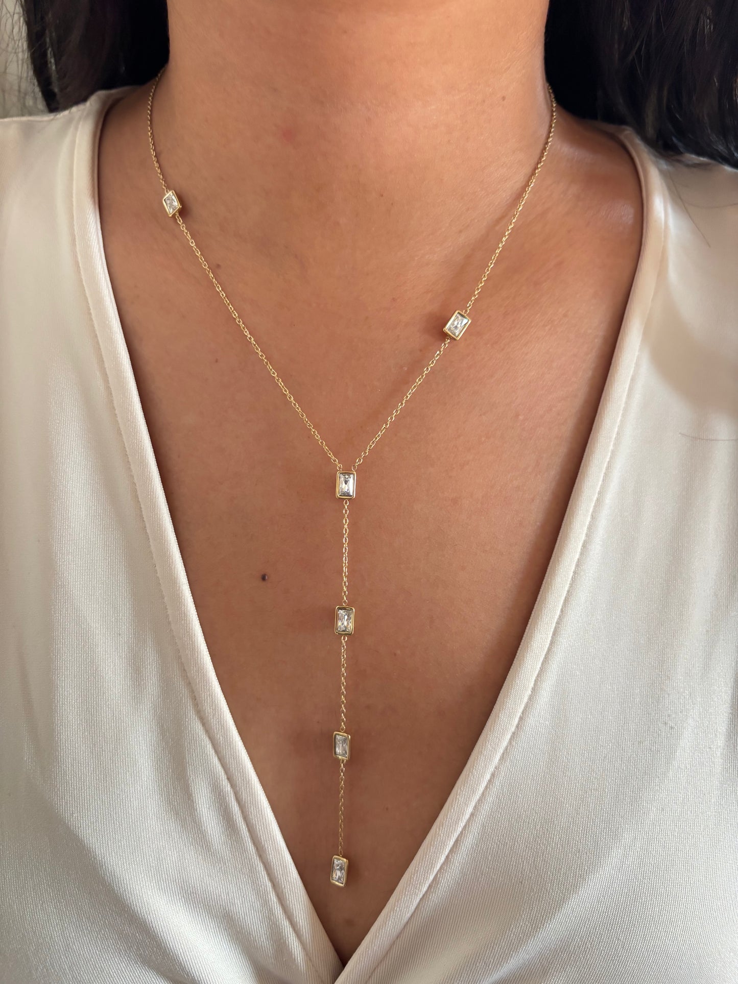 Tres Y Necklace