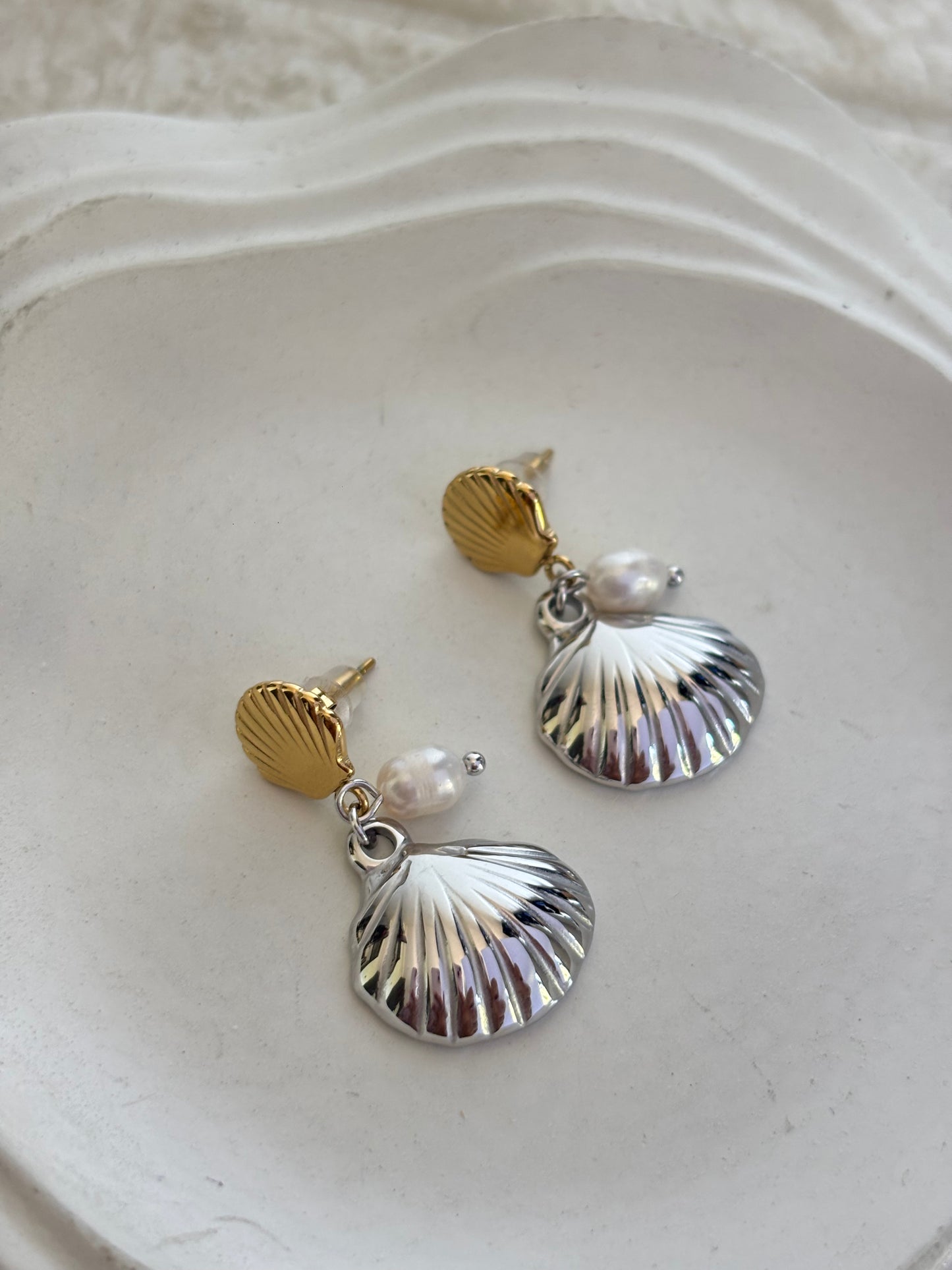 Dual Tone Shell Earrings