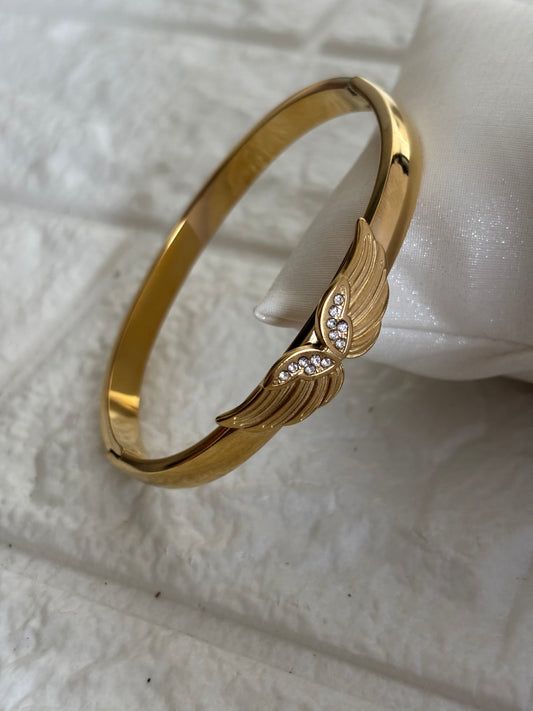 Wing Studded bracelet