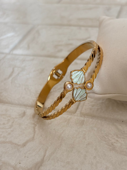 Misty Shell Bracelet