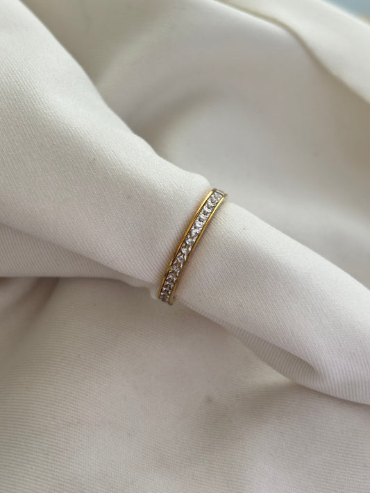 Single Line Eternity Band