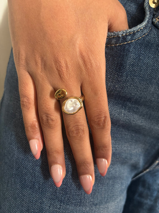Claudia Pearl Ring (Size-8)