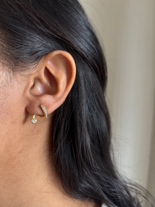 Swirl Studded Earcuff