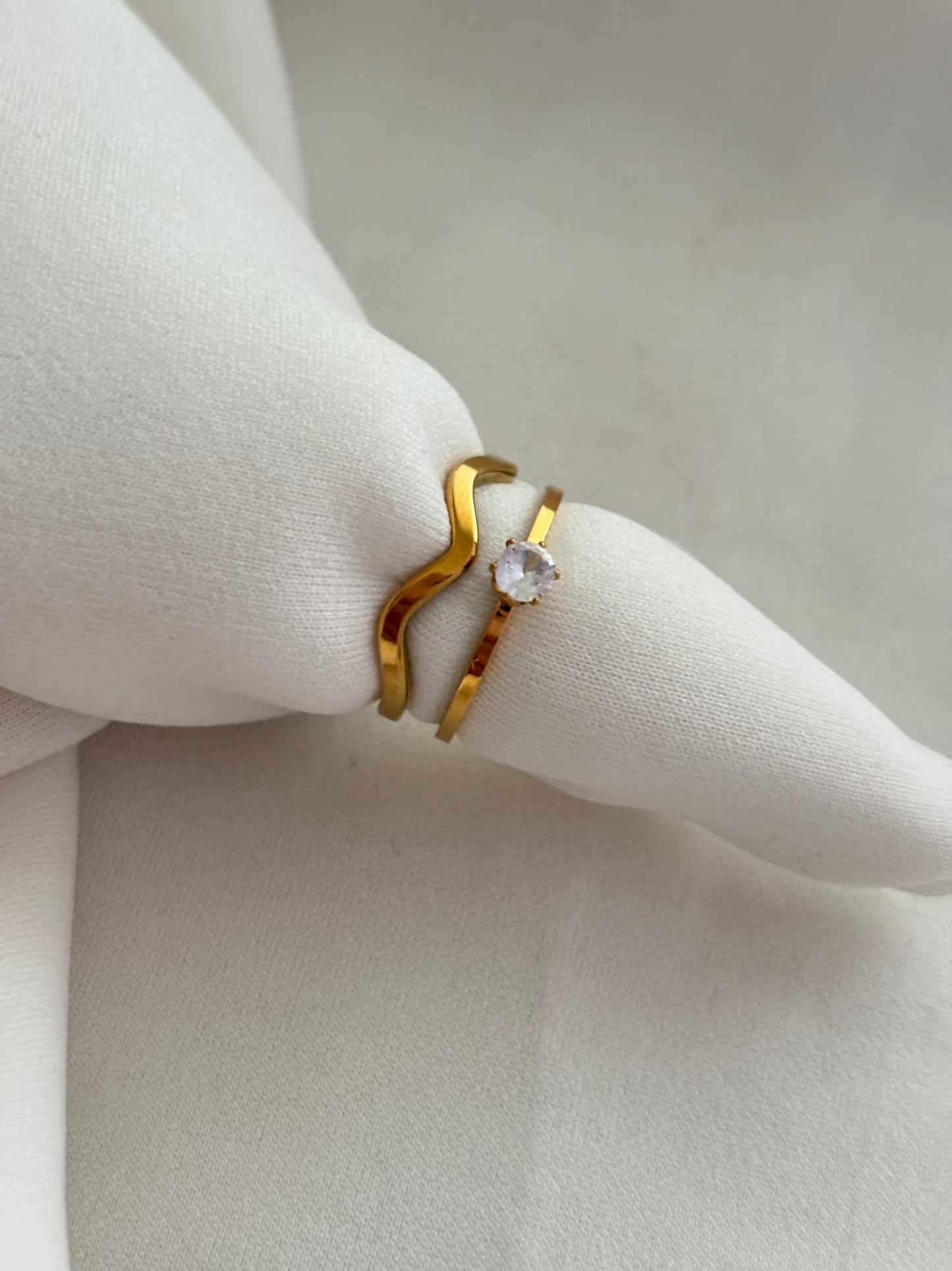 Wavy Solitaire Ring