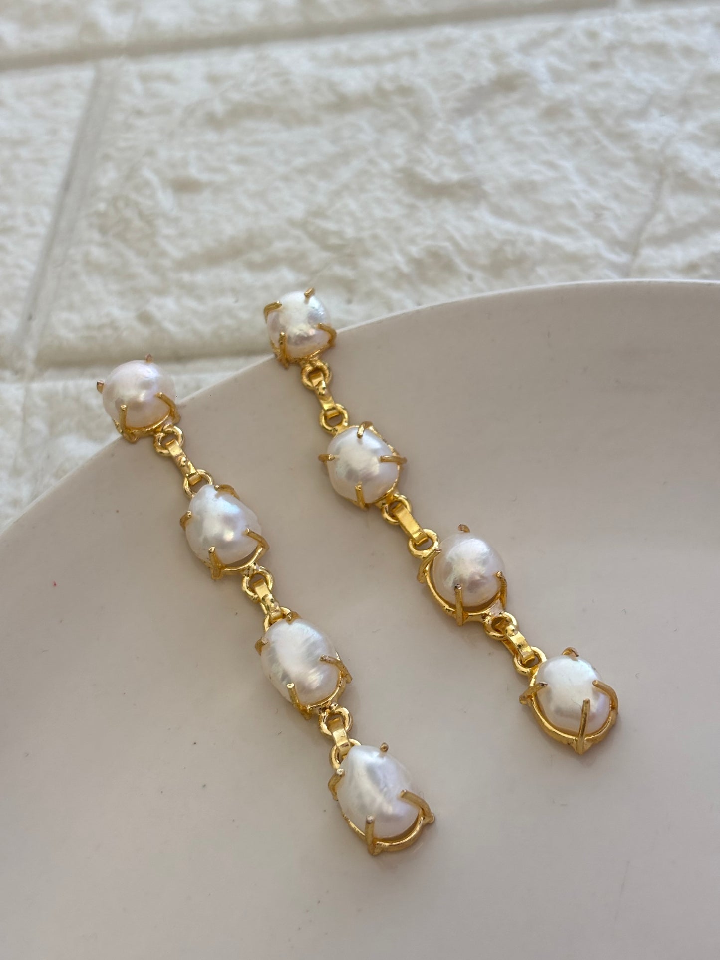 Pearl Dangler - Brass