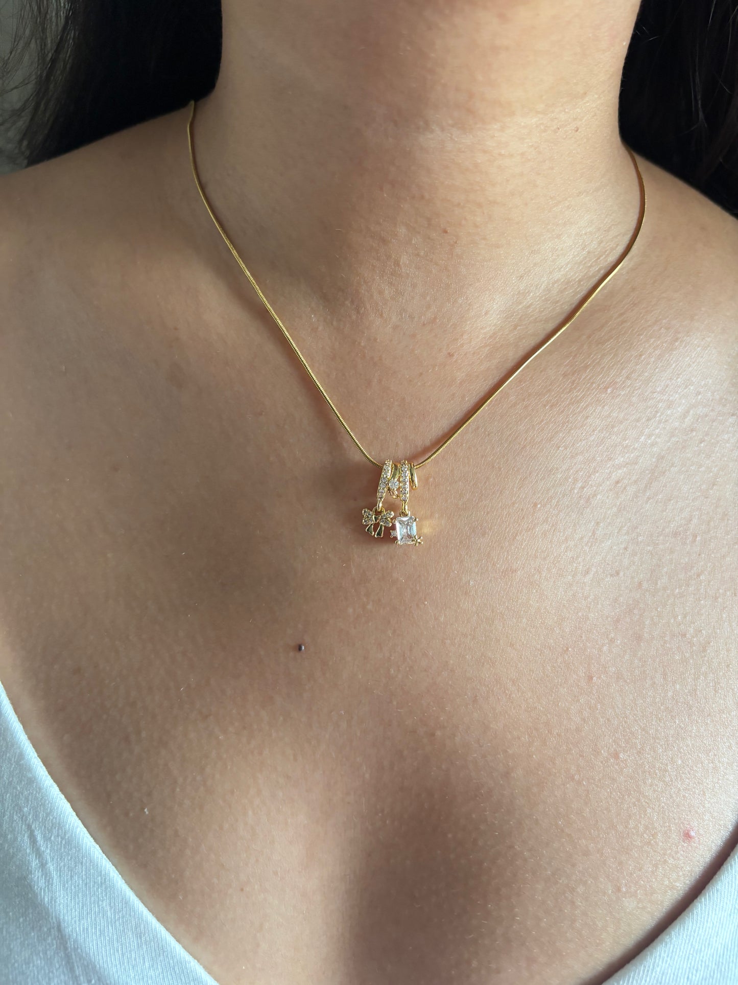 Lumi Bow Necklace