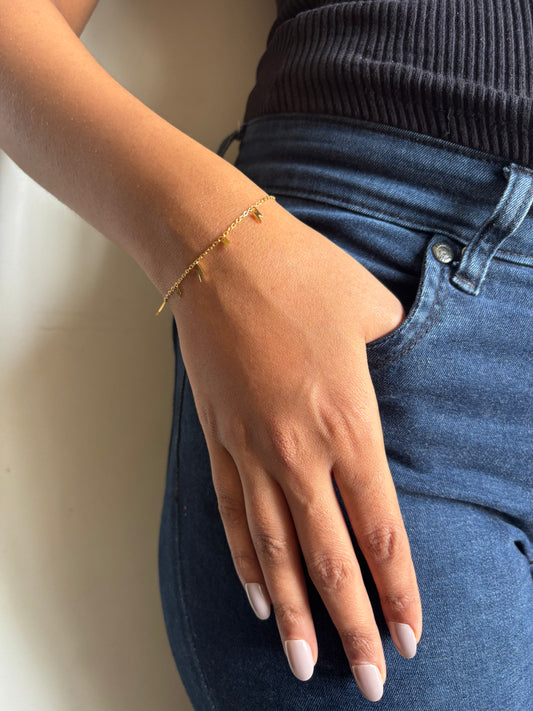 Dainty Thunder Bracelet