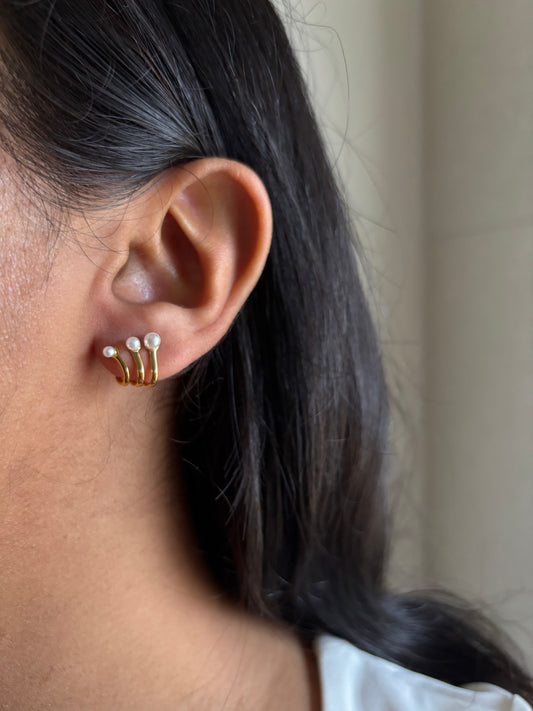 Pearlia Dainty Earrings