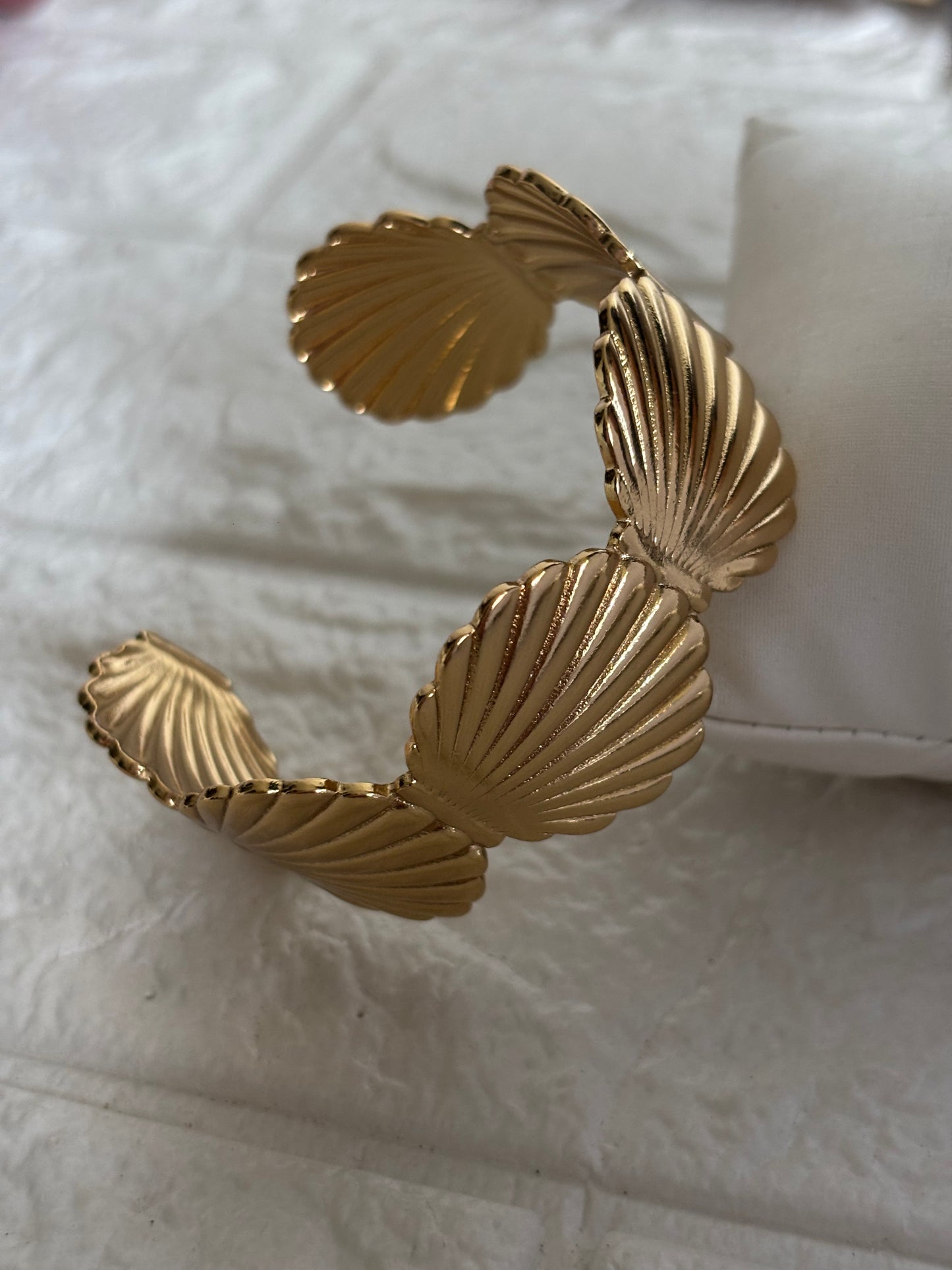 Shell Adjustable Cuff