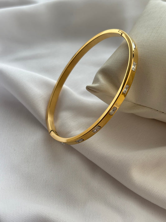Luxe Gold Studded Bracelet
