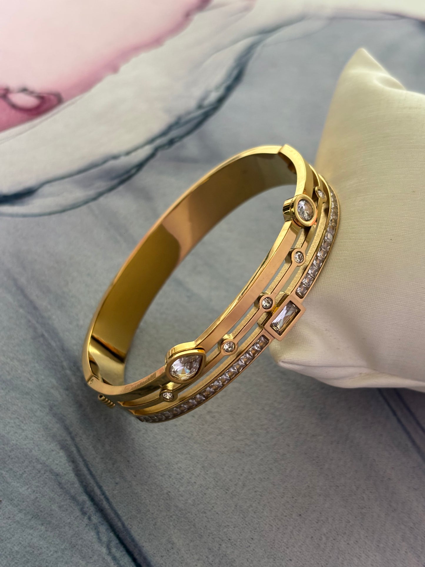 Kia Bunch Bracelet