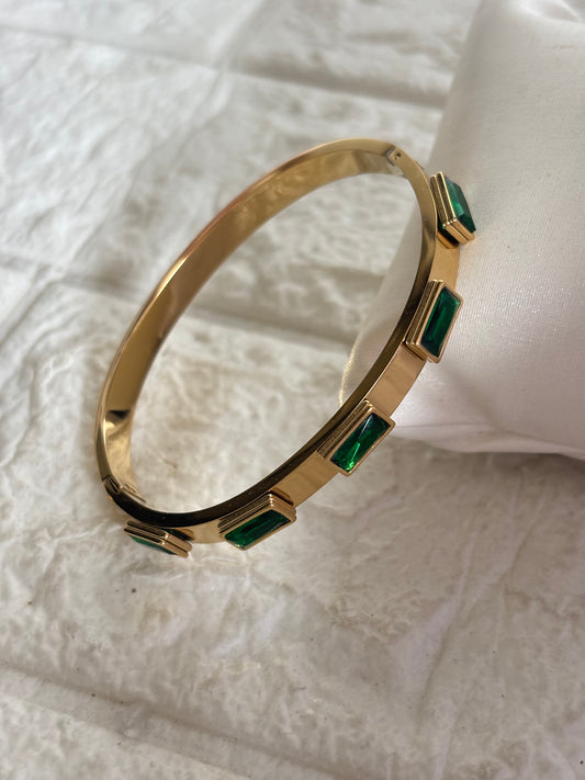 Classic Emerald Bracelet
